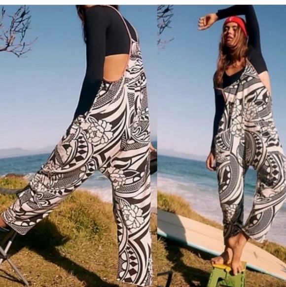 Free People Movement RARE Limited Edition Printed Hot Shot Onsie Medium - Picture 4 of 16